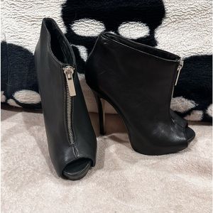 Women’s shoe size 7